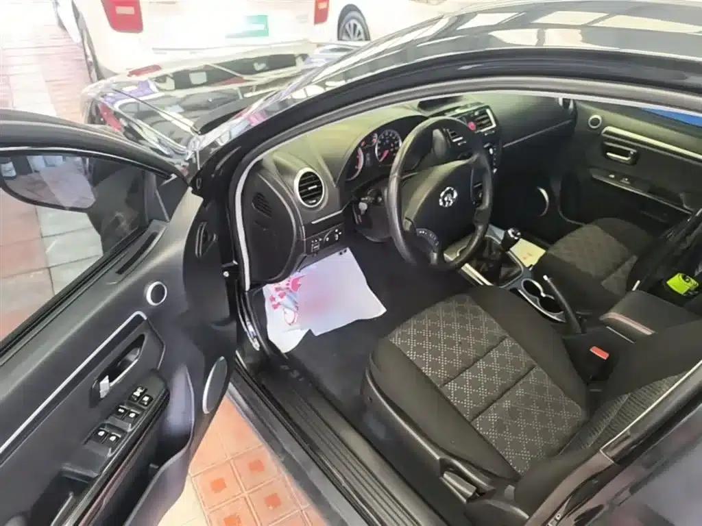 Haval H5 Classic 2013 Smart Edition Green Static 2.0T Manual 4WD Entry-level — миниатюра 16