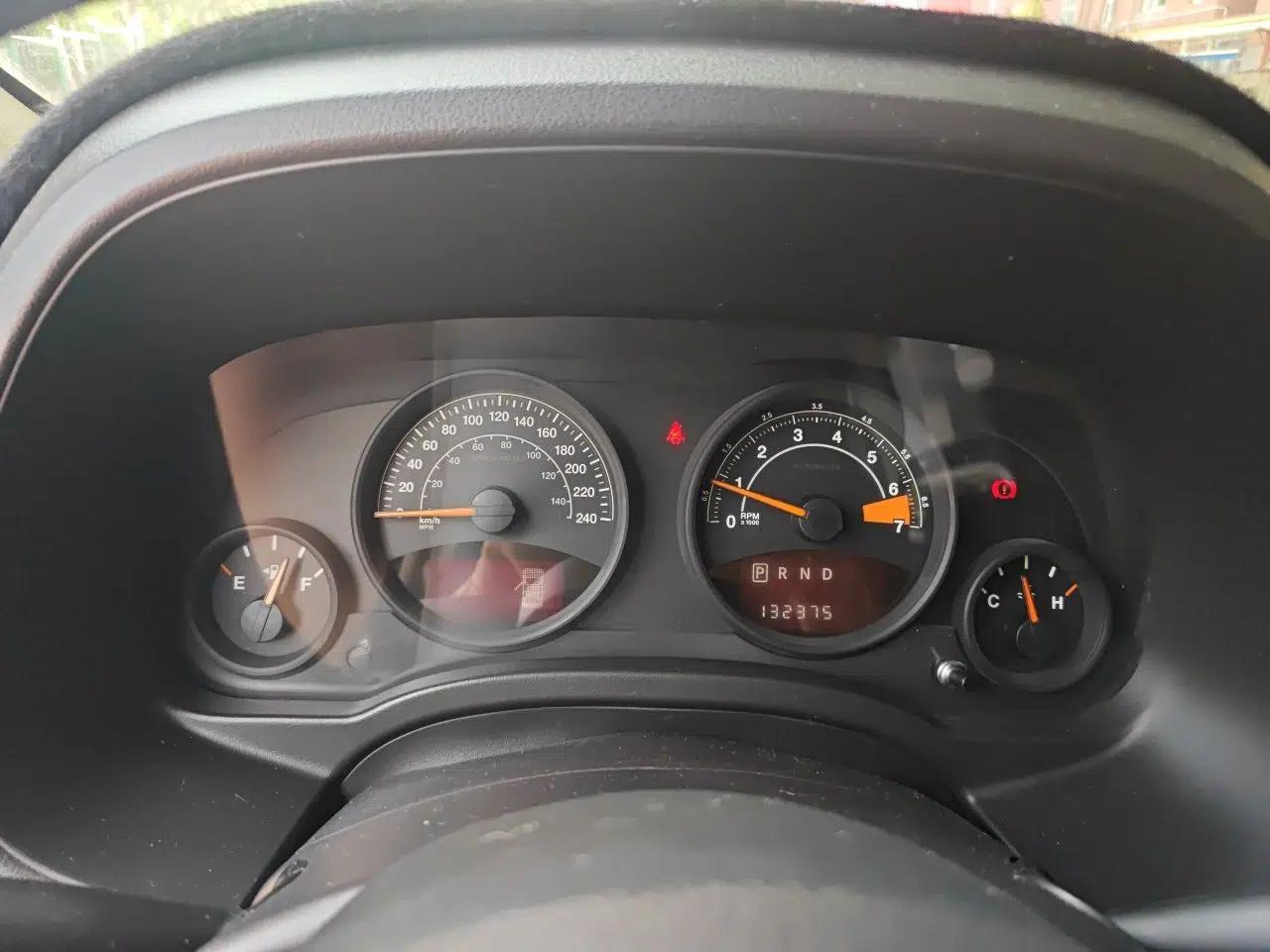 Jeep Patriot 2014 2.4L Sport Edition — миниатюра 12