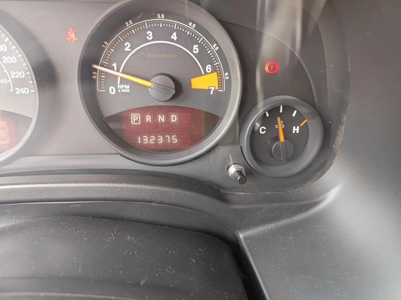 Jeep Patriot 2014 2.4L Sport Edition — миниатюра 13