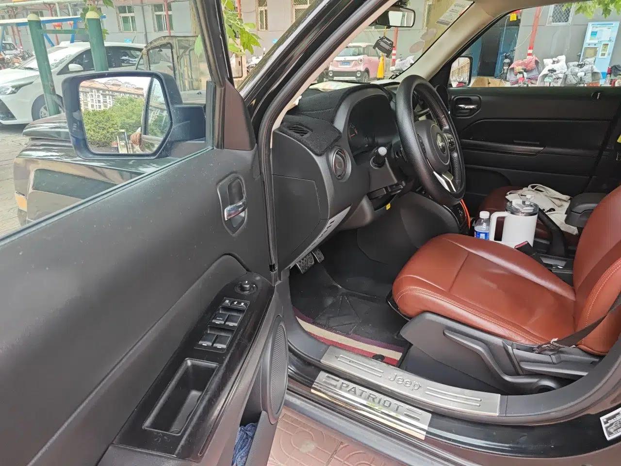 Jeep Patriot 2014 2.4L Sport Edition — миниатюра 17