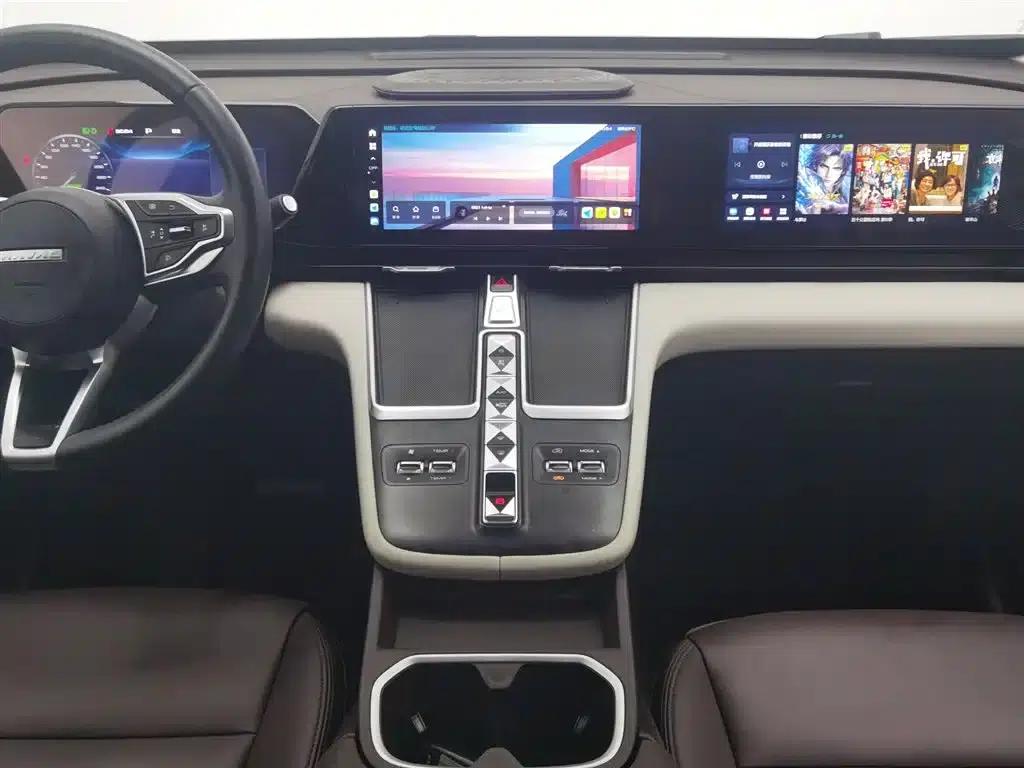 Haval Xiaolong MAX 2023 1.5L Hi4 105 4WD Navigator Edition — миниатюра 12