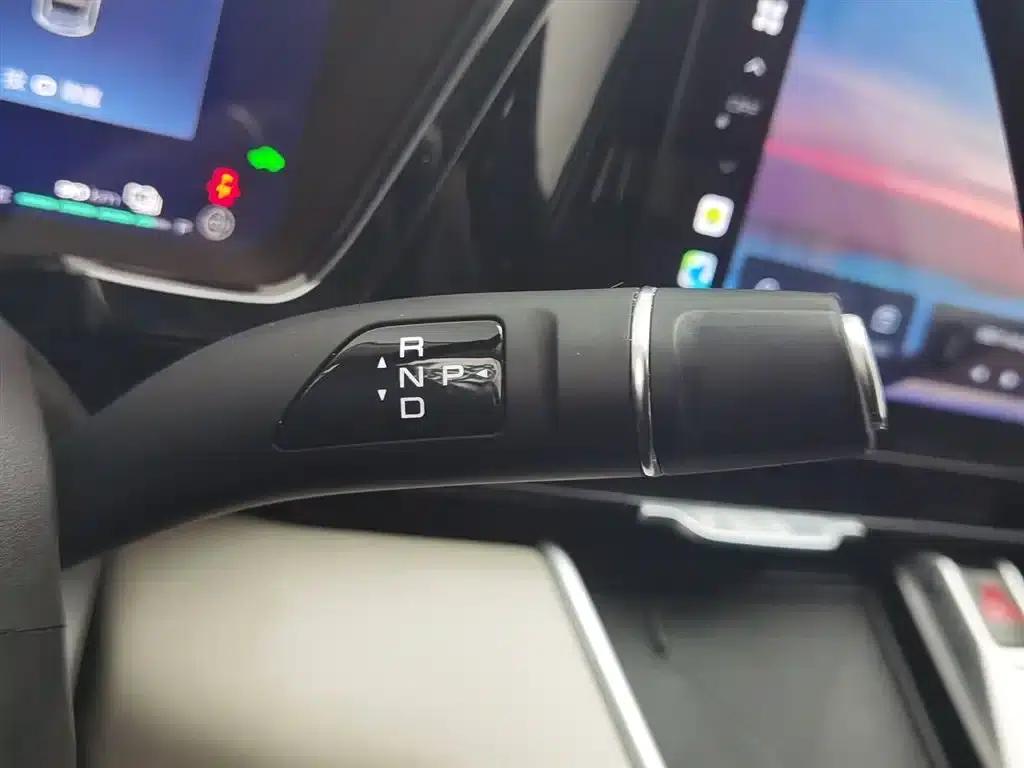 Haval Xiaolong MAX 2023 1.5L Hi4 105 4WD Navigator Edition — миниатюра 13