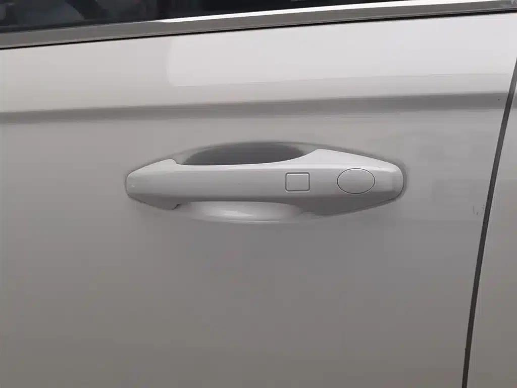 Haval Xiaolong MAX 2023 1.5L Hi4 105 4WD Navigator Edition — миниатюра 18