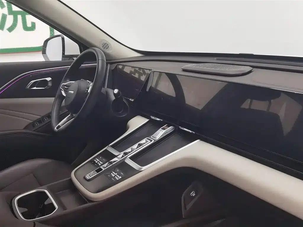 Haval Xiaolong MAX 2023 1.5L Hi4 105 4WD Navigator Edition — миниатюра 22