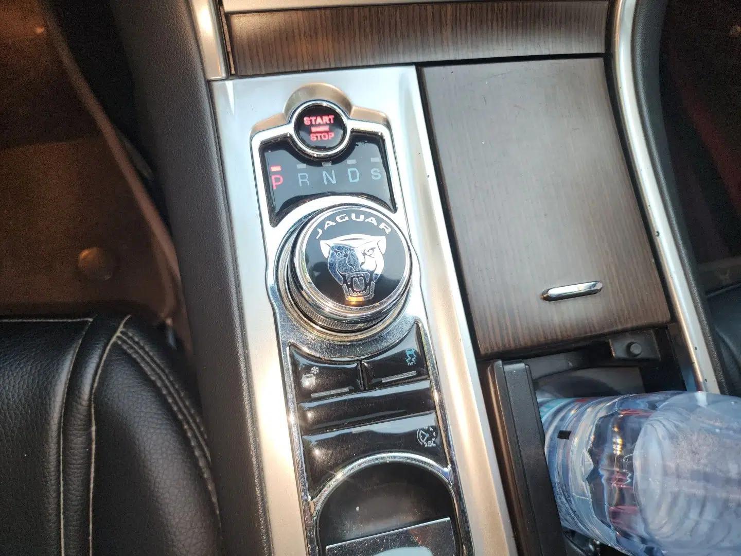 Jaguar XF 2015 XF 2.0T Prestige Edition — миниатюра 15