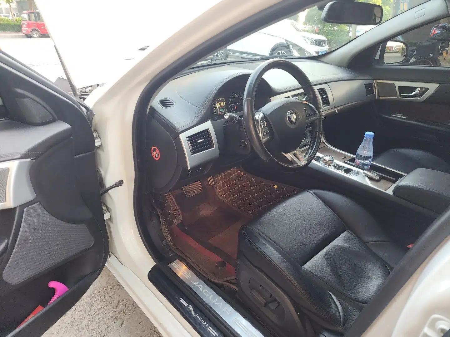 Jaguar XF 2015 XF 2.0T Prestige Edition — миниатюра 17