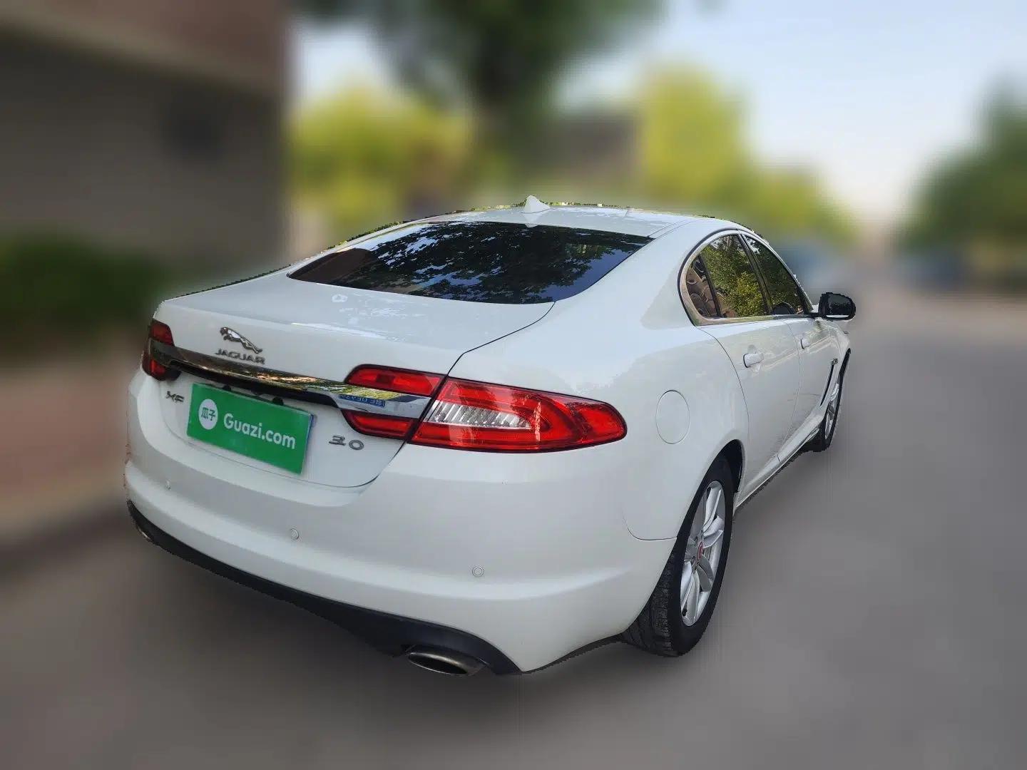 Jaguar XF 2015 XF 2.0T Prestige Edition — миниатюра 6