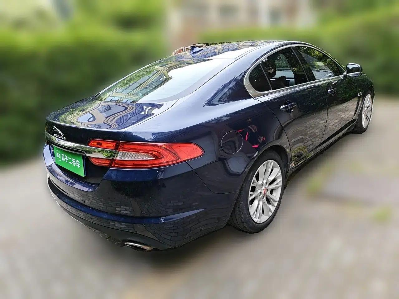 Jaguar XF 2014 XF 2.0T Luxury Edition — миниатюра 6