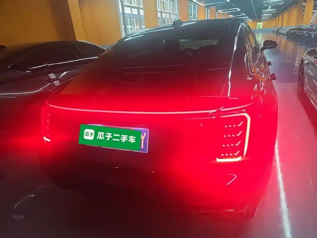 Hongqi H9 2024 2.0T Flagship Private Style Edition — миниатюра 6