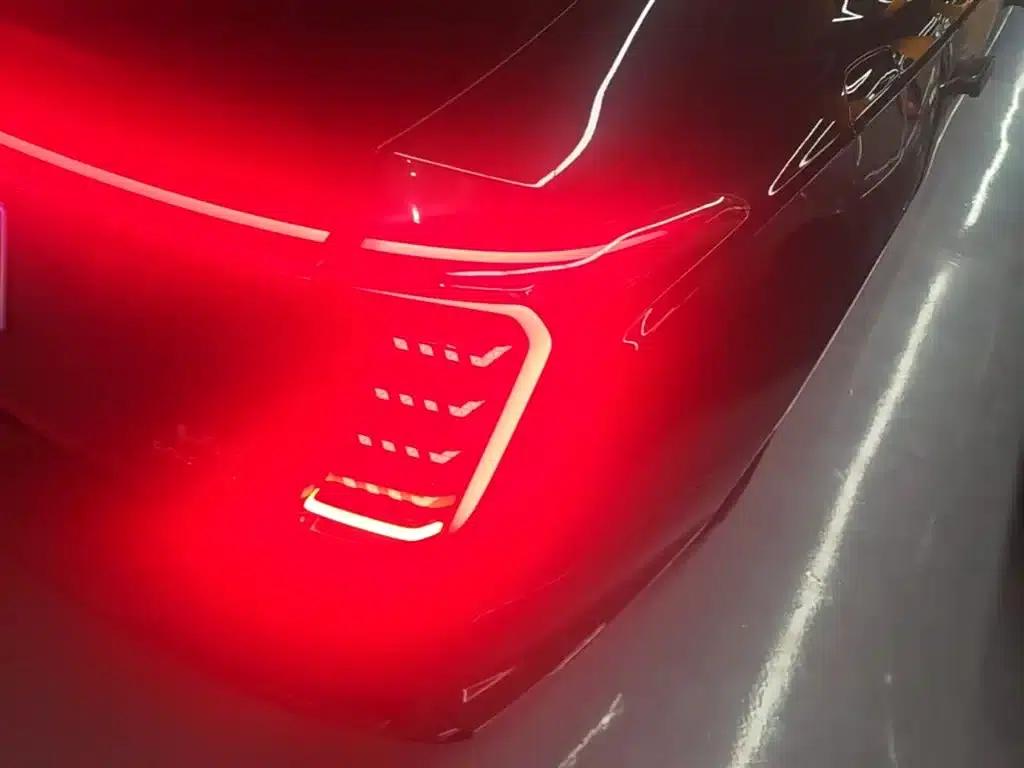 Hongqi H9 2024 2.0T Flagship Private Style Edition — миниатюра 8