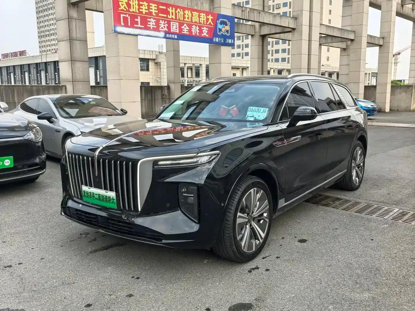 Hongqi E-HS9 2022 Model 660km Flagship Edition (Six Seats) — миниатюра 1