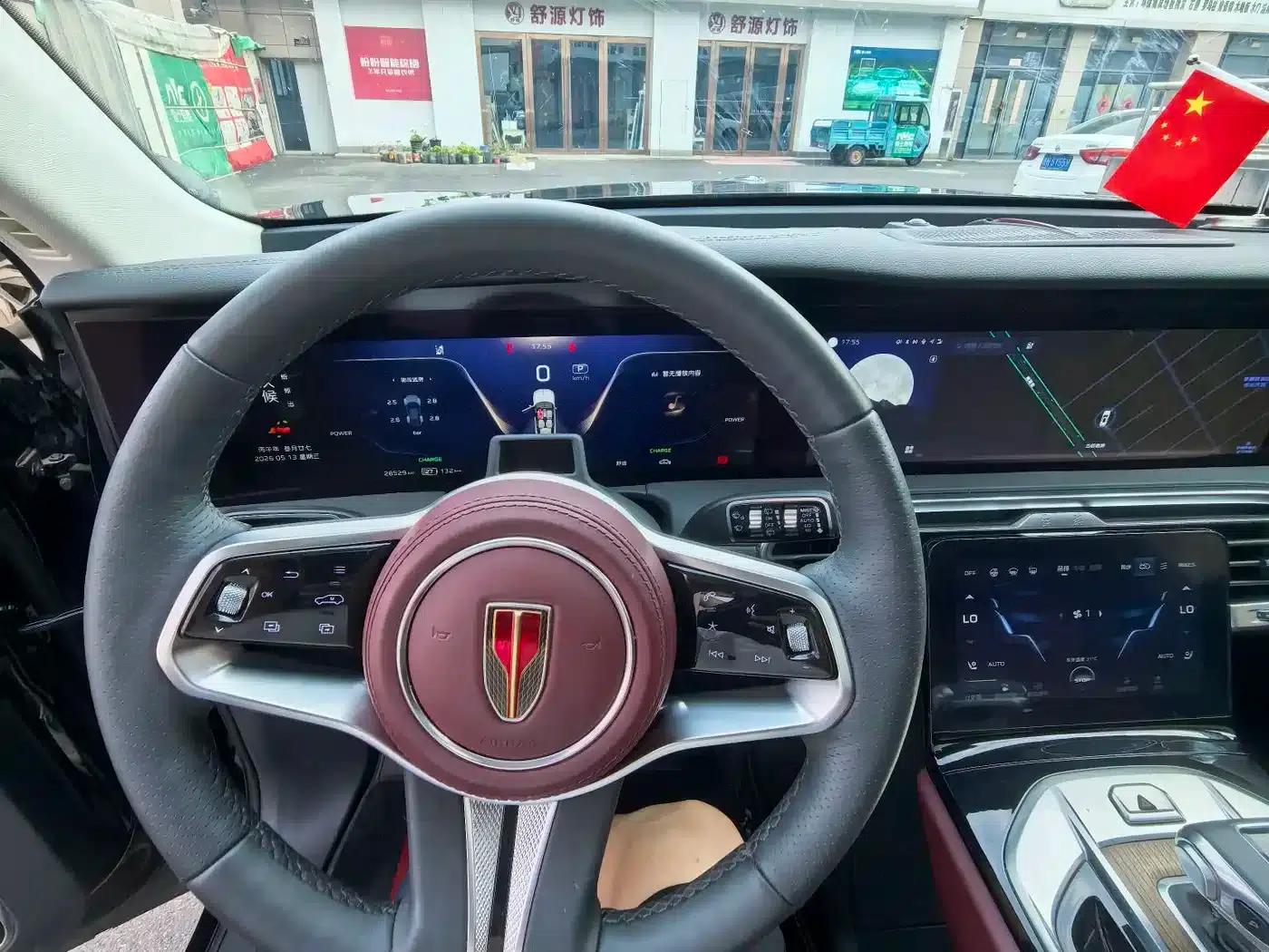 Hongqi E-HS9 2022 Model 660km Flagship Edition (Six Seats) — миниатюра 12