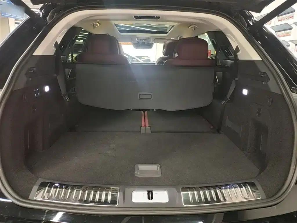 Hongqi E-HS9 2022 Model 690km Flagship Edition (Six Seats) — миниатюра 19
