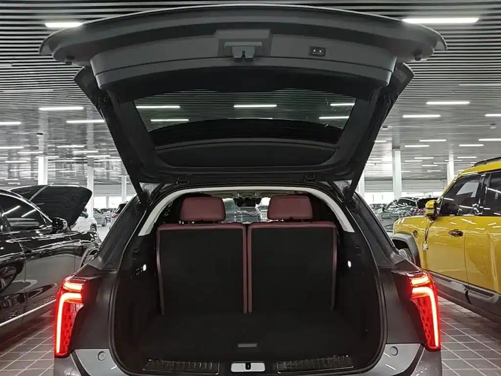 Hongqi E-HS9 2022 Model 660km Flagship Edition (Six Seats) — миниатюра 19