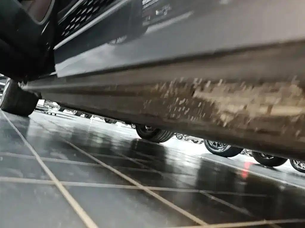 Hongqi E-HS9 2022 Model 660km Flagship Edition (Six Seats) — миниатюра 22
