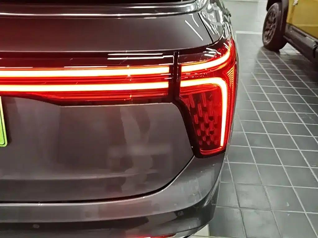 Hongqi E-HS9 2022 Model 660km Flagship Edition (Six Seats) — миниатюра 8