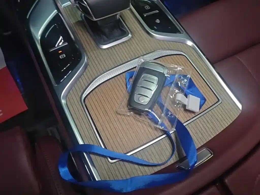 Hongqi E-HS9 2022 Model 660km Flagship Edition (Six Seats) — миниатюра 9