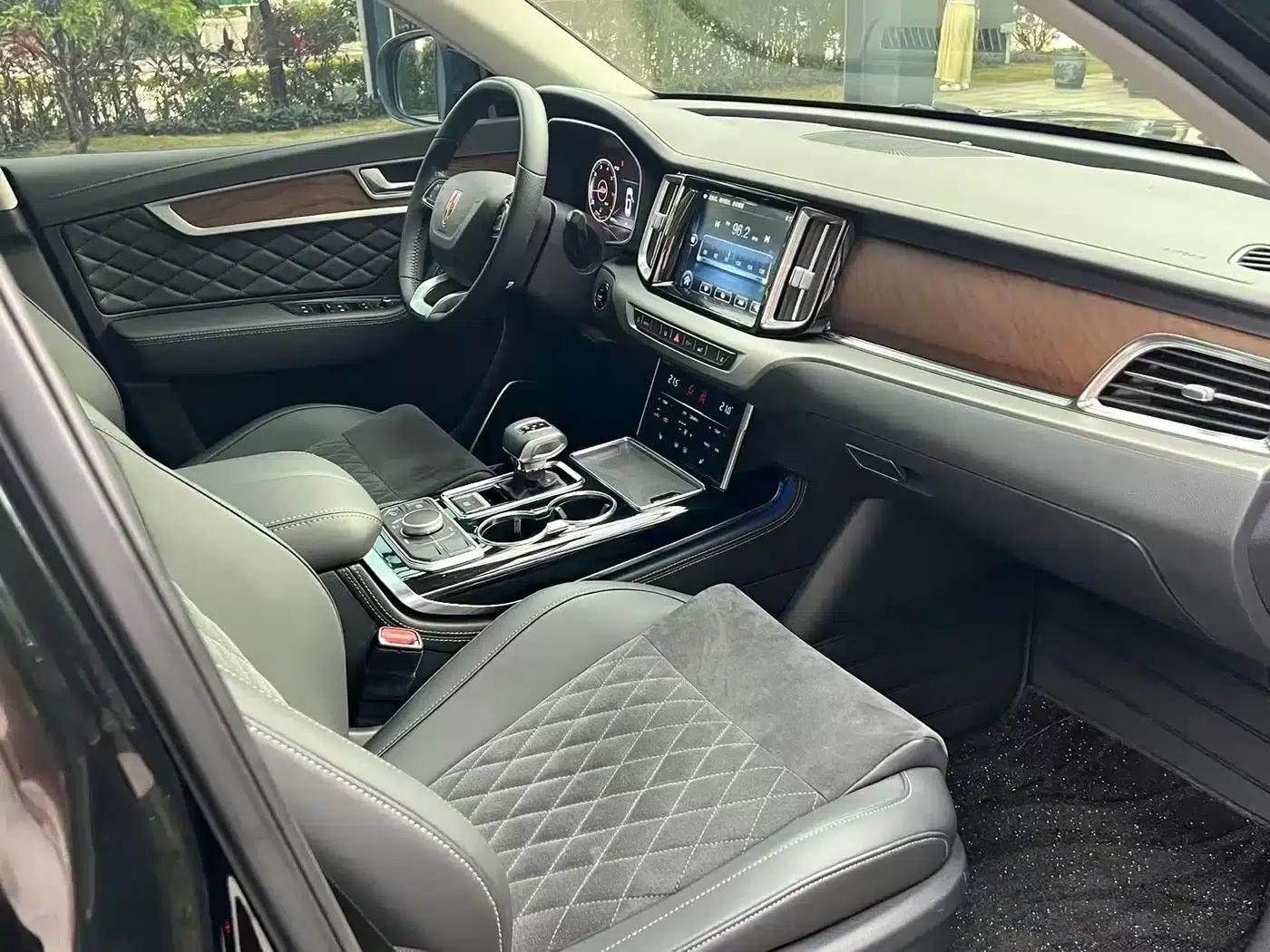 Hongqi HS7 2022 2.0T DCT 2WD Intelligent Flagship Edition (7-seater) — миниатюра 13