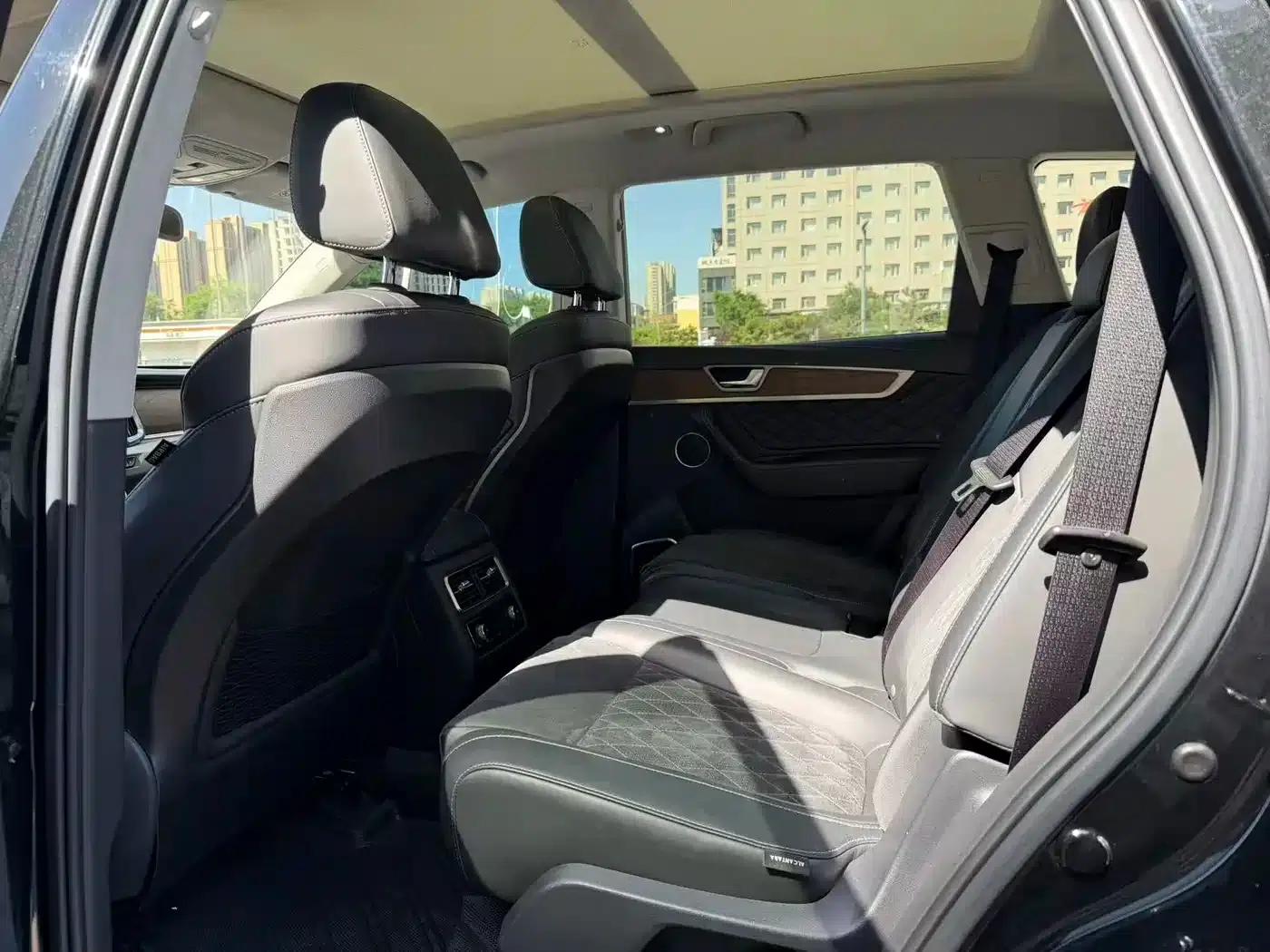 Hongqi HS7 2021 2.0T DCT 2WD Intelligent Flagship Edition — миниатюра 6