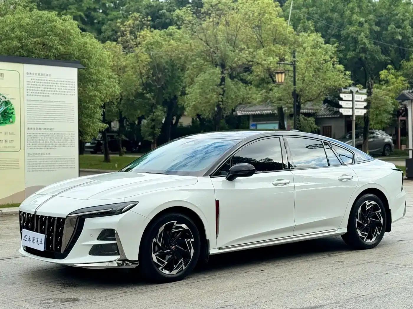 Hongqi H6 2023 2.0T Elegant Edition — миниатюра 1