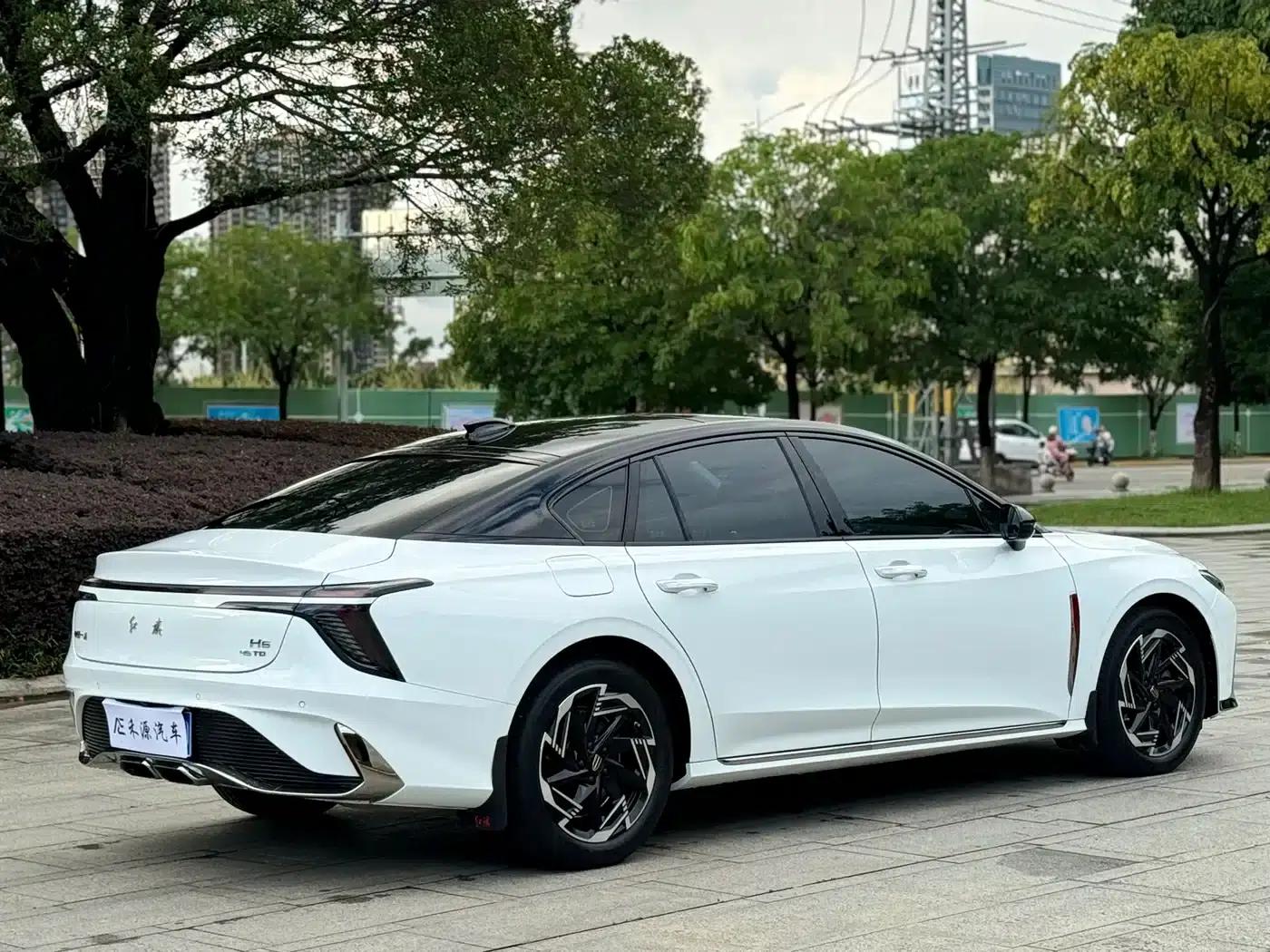 Hongqi H6 2023 2.0T Elegant Edition — миниатюра 8