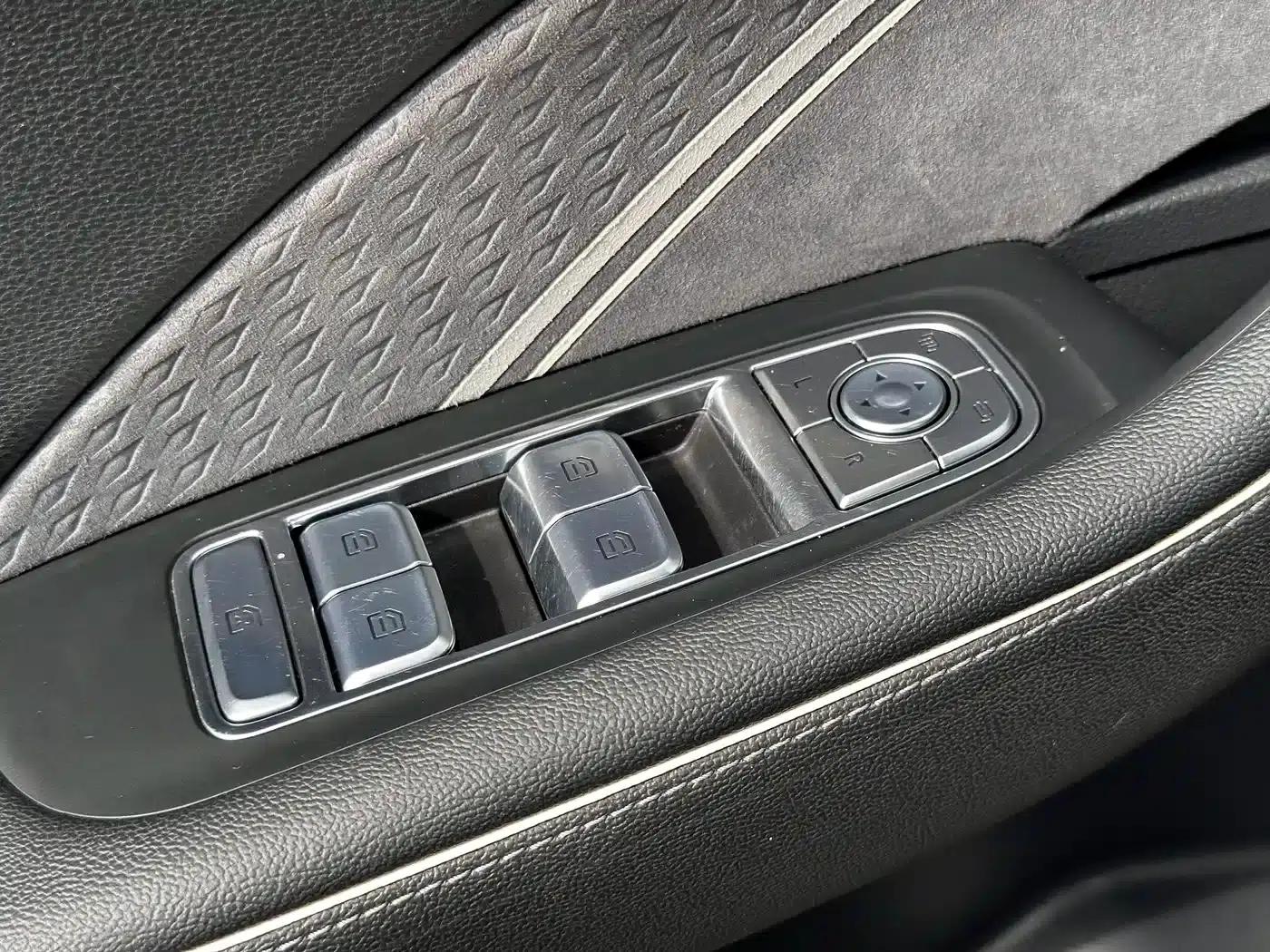 Hongqi H6 2023 2.0T Premium Edition — миниатюра 13