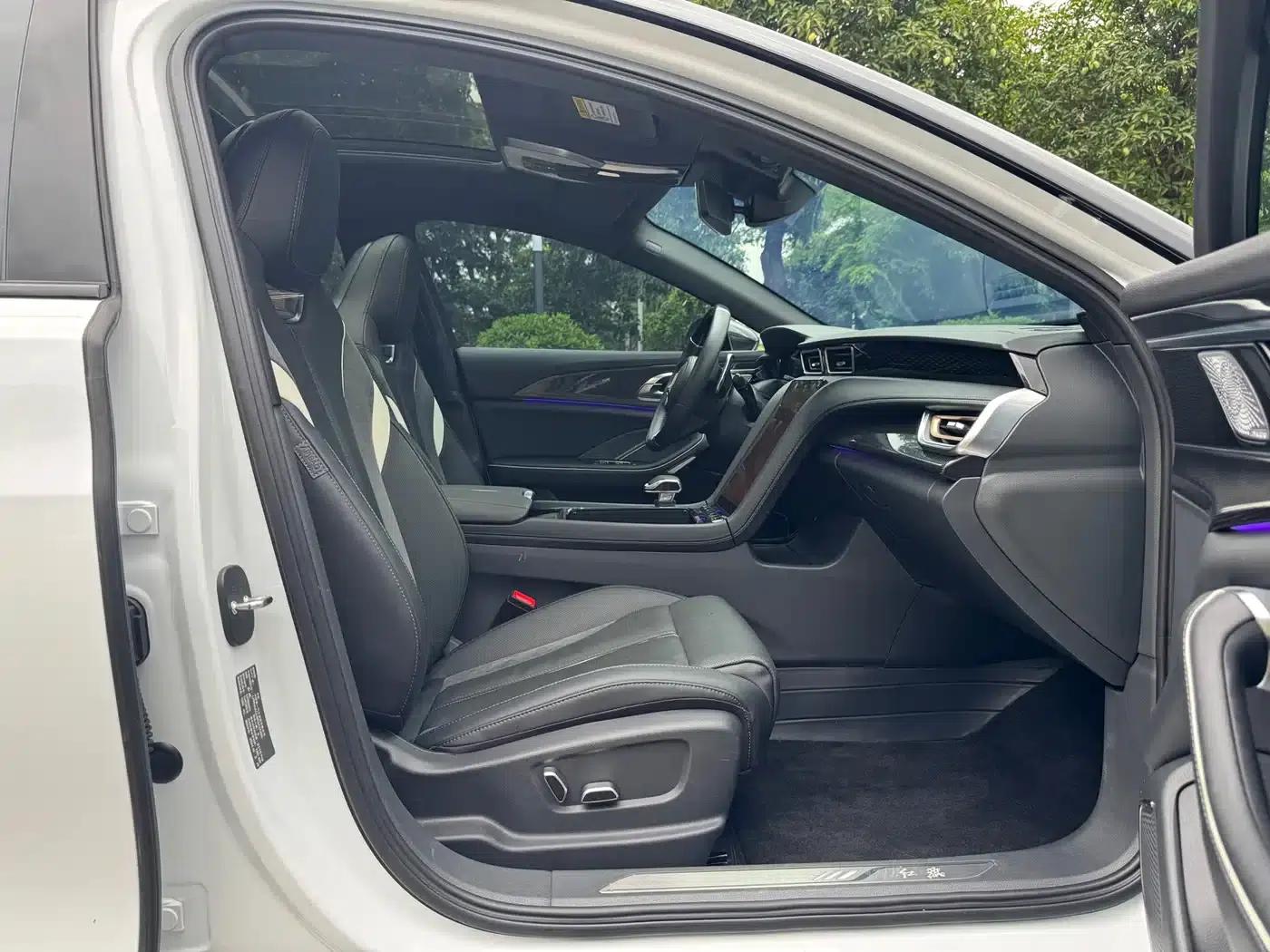 Hongqi H6 2023 2.0T Premium Edition — миниатюра 11