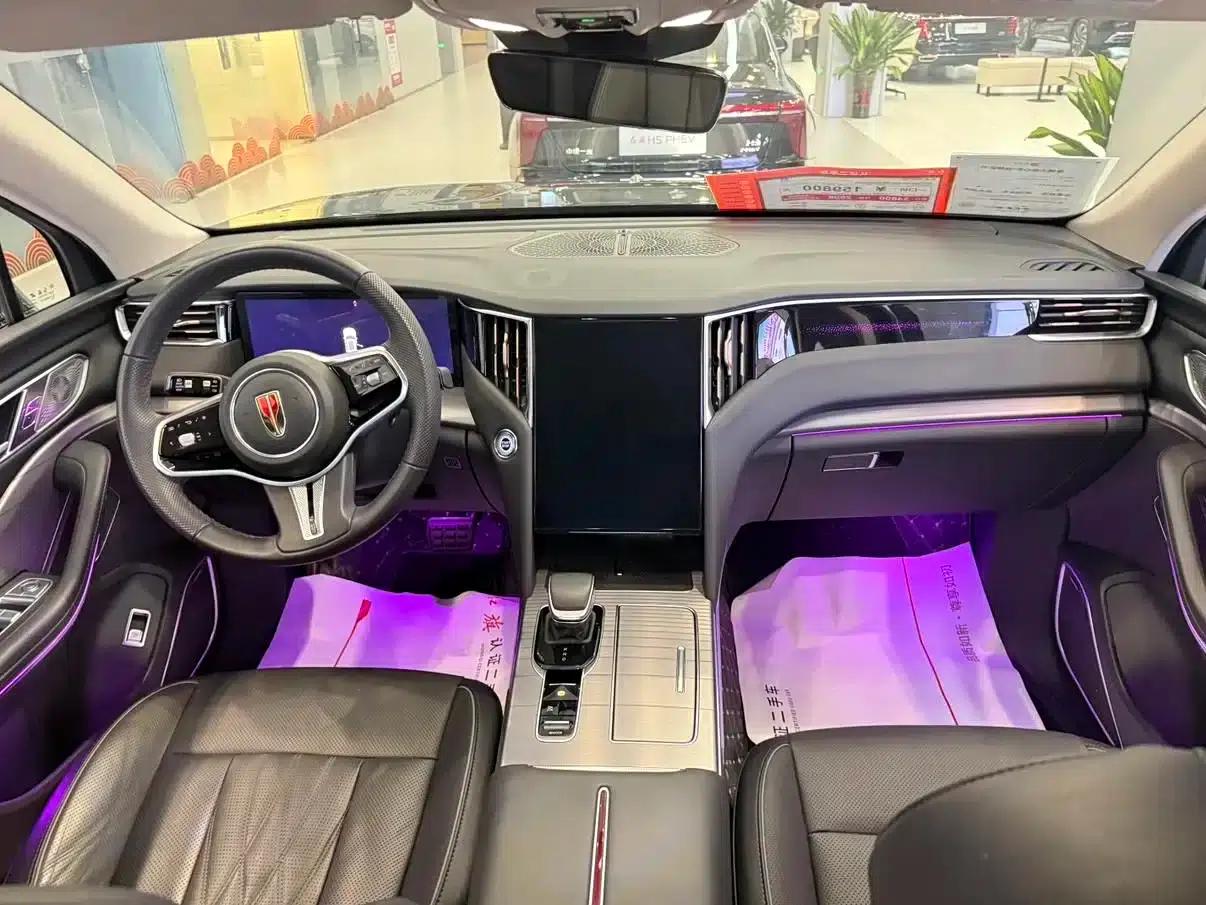 Hongqi HS7 PHEV 2024 2.0T PHEV 4WD Flagship Edition 6-seater — миниатюра 2