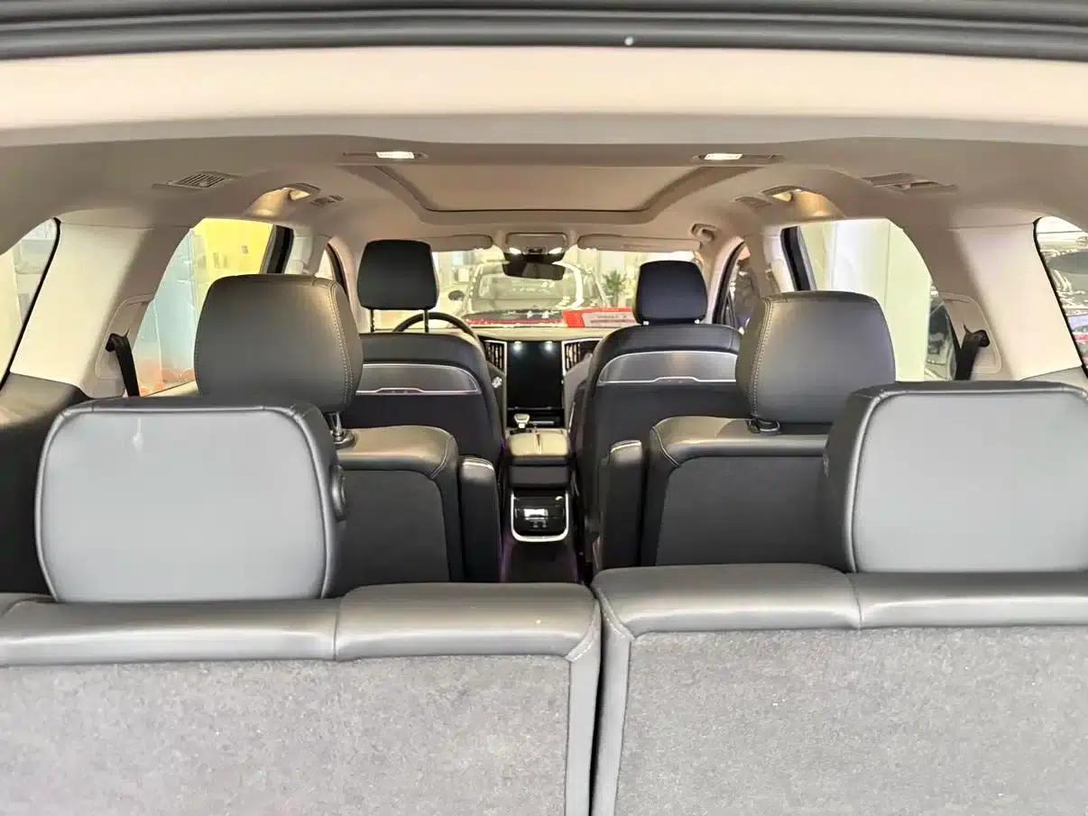 Hongqi HS7 PHEV 2024 2.0T PHEV 4WD Flagship Edition 6-seater — миниатюра 7