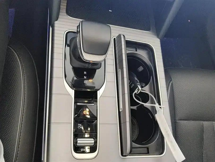 Hongqi HS7 PHEV 2024 2.0T PHEV 4WD Flagship Edition 6-seater — миниатюра 16