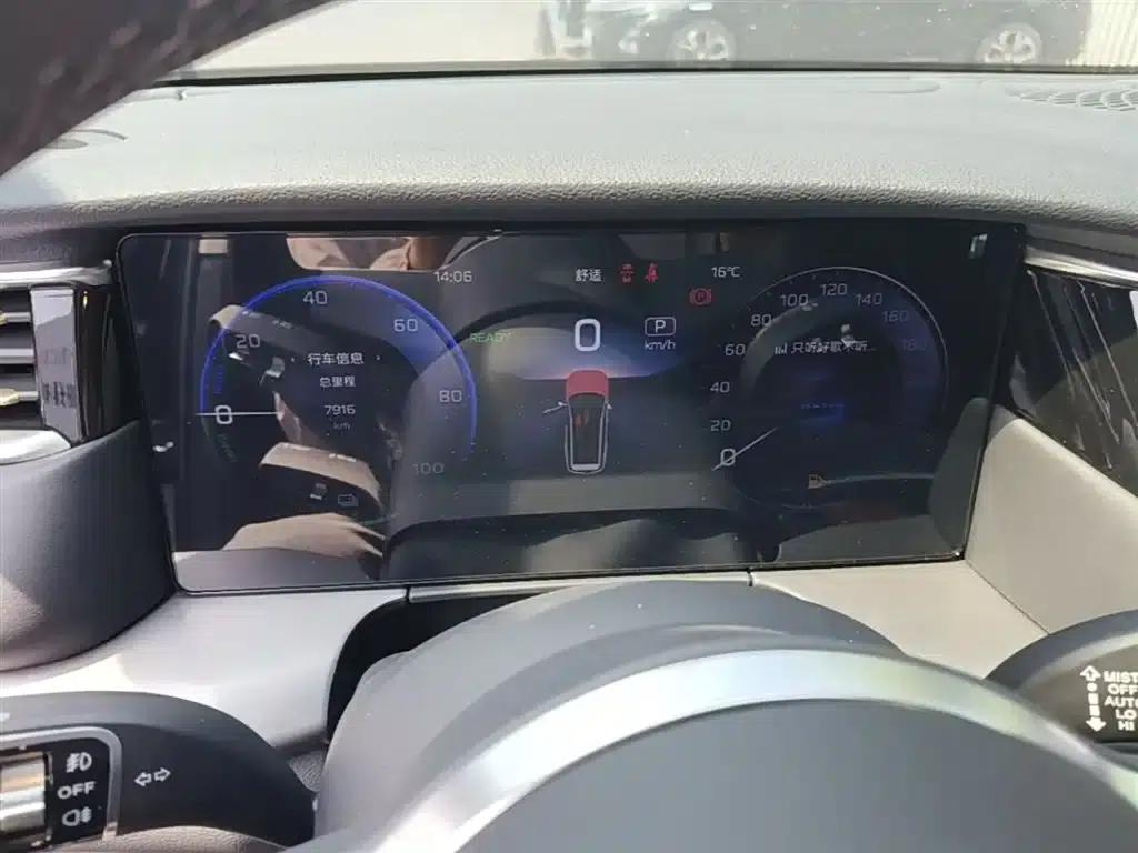 Hongqi HS7 PHEV 2024 2.0T PHEV 4WD Flagship Edition 6-seater — миниатюра 12