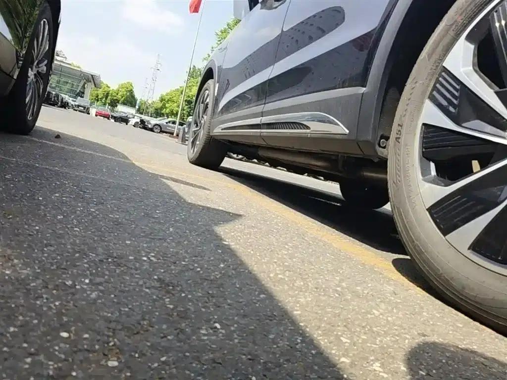Hongqi HS7 PHEV 2024 2.0T PHEV 4WD Flagship Edition 6-seater — миниатюра 22