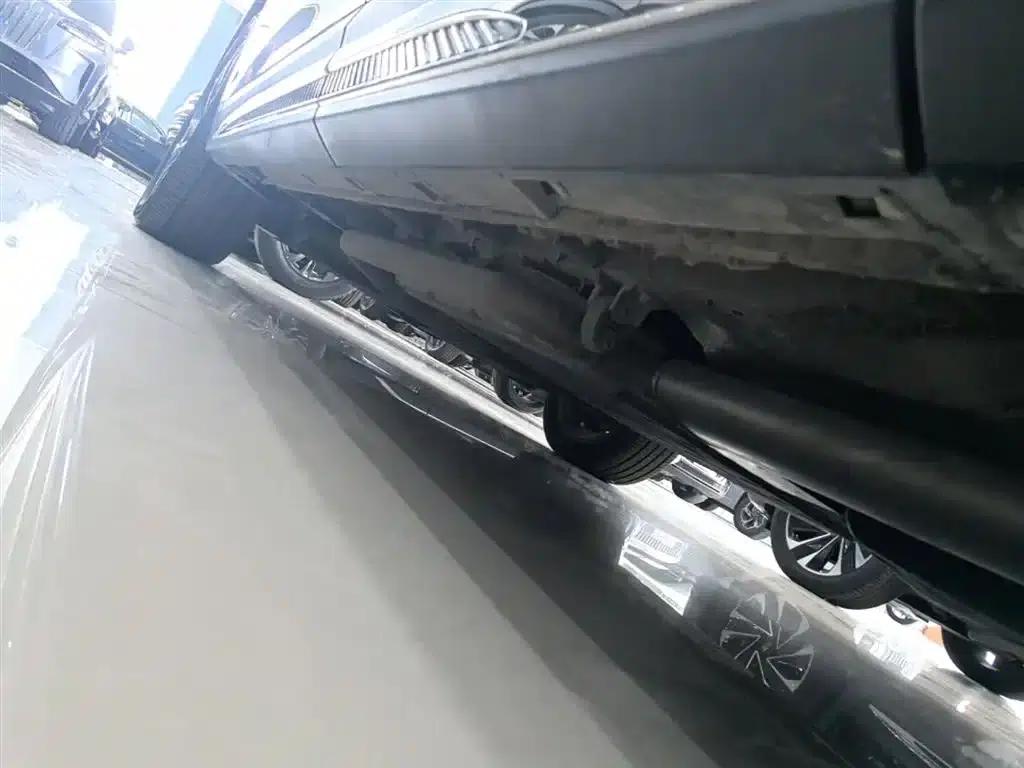 Hongqi HS7 PHEV 2024 2.0T PHEV 4WD Flagship Edition 6-seater — миниатюра 22