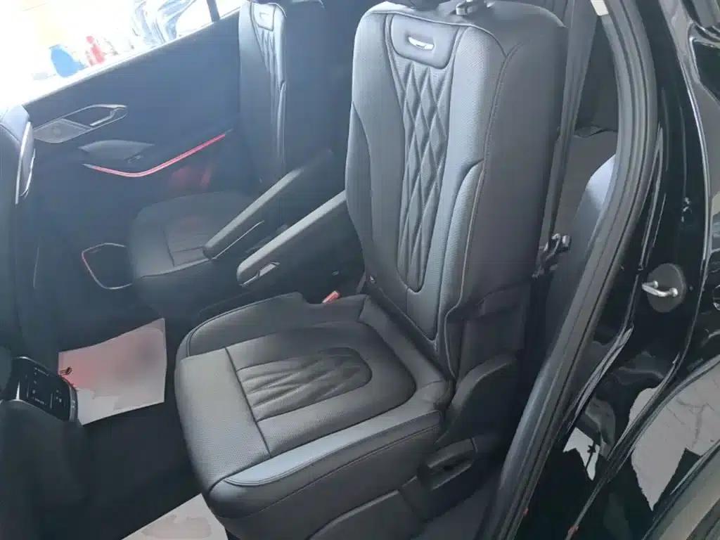 Hongqi HS7 PHEV 2024 2.0T PHEV 4WD Flagship Edition 6-seater — миниатюра 17