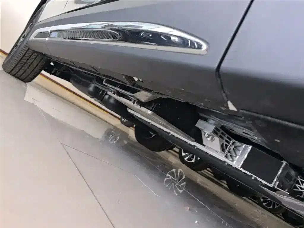 Hongqi HS7 PHEV 2024 2.0T PHEV 4WD Flagship Edition 6-seater — миниатюра 21