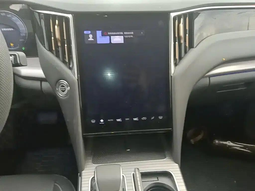 Hongqi HS7 PHEV 2024 2.0T PHEV 4WD Flagship Edition 7-seater — миниатюра 13