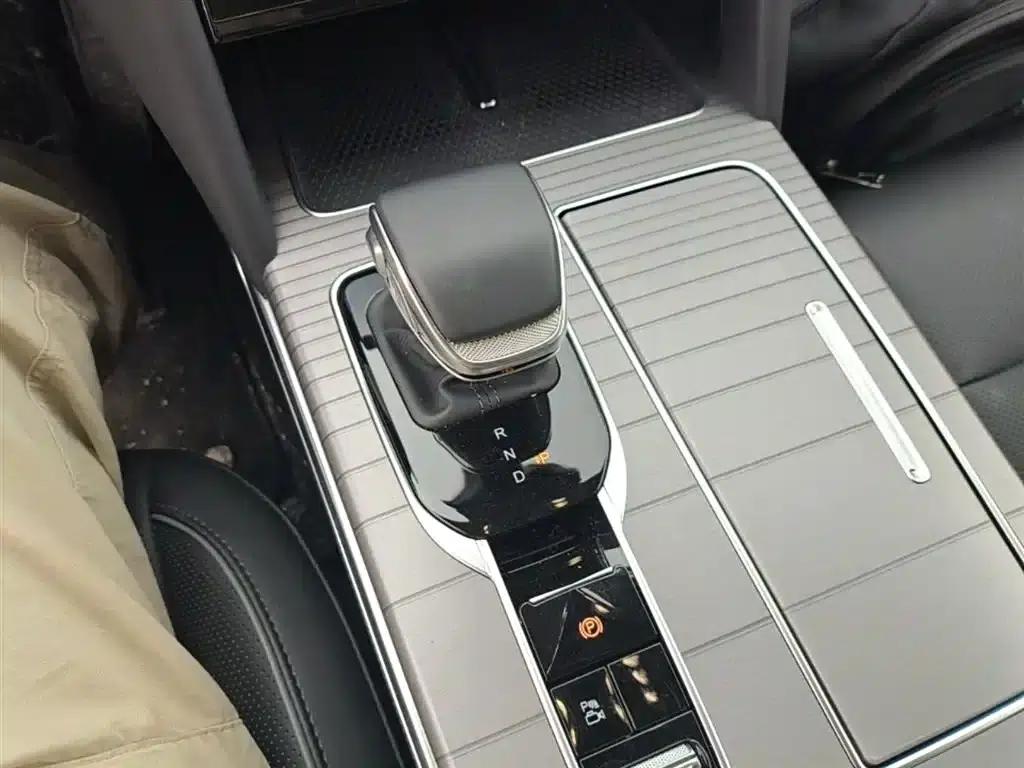 Hongqi HS7 PHEV 2024 2.0T PHEV 4WD Flagship Edition 6-seater — миниатюра 14