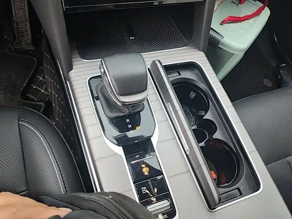 Hongqi HS7 PHEV 2024 2.0T PHEV 4WD Flagship Edition 7-seater — миниатюра 14