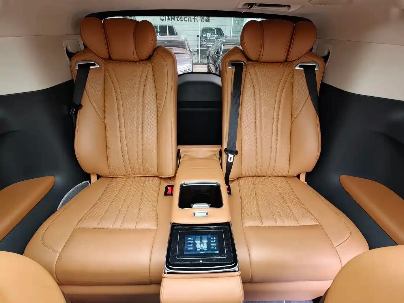 Hongqi HQ9 2023 2.0T Intelligent Flagship Edition — миниатюра 11