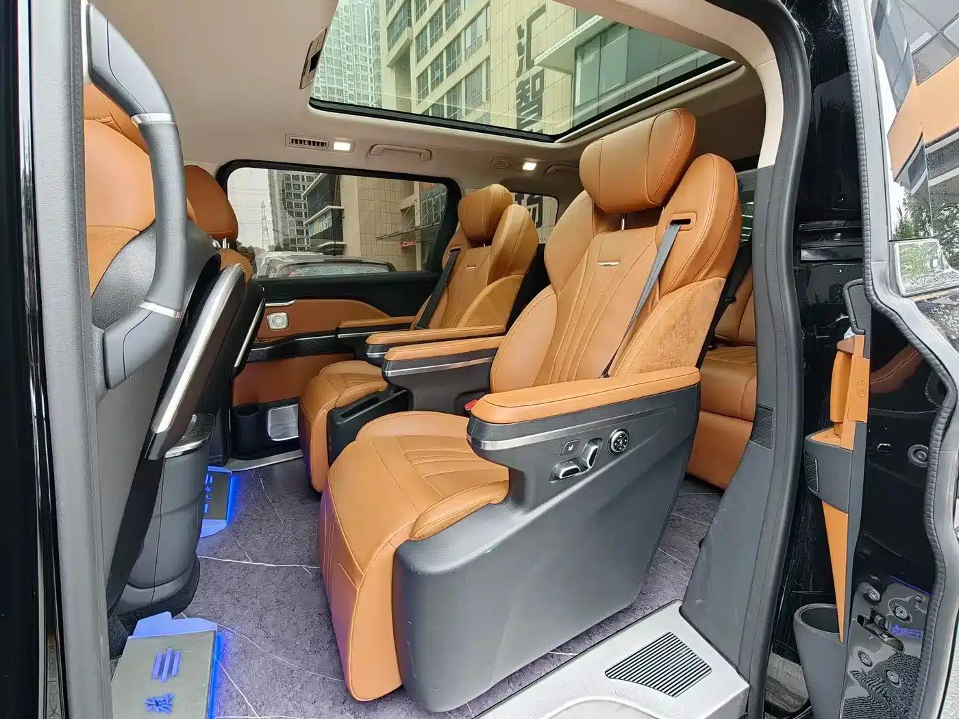Hongqi HQ9 2023 2.0T Intelligent Flagship Edition — миниатюра 8