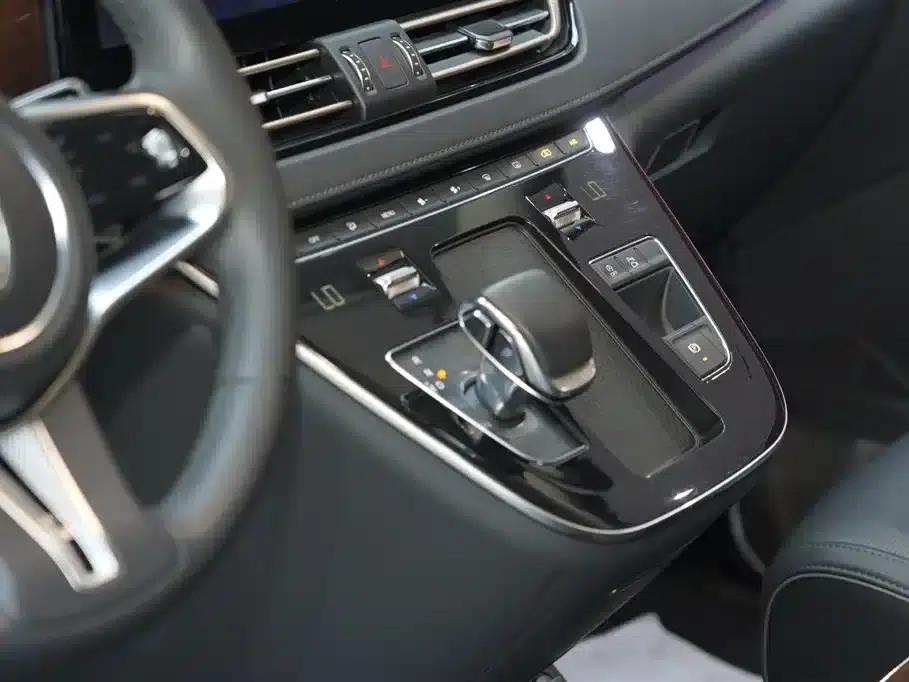 Hongqi HQ9 2023 2.0T Intelligent Flagship Edition — миниатюра 17