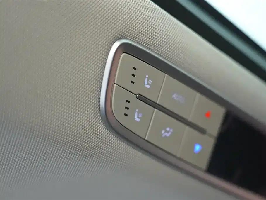 Hongqi HQ9 2023 2.0T Intelligent Flagship Edition — миниатюра 7