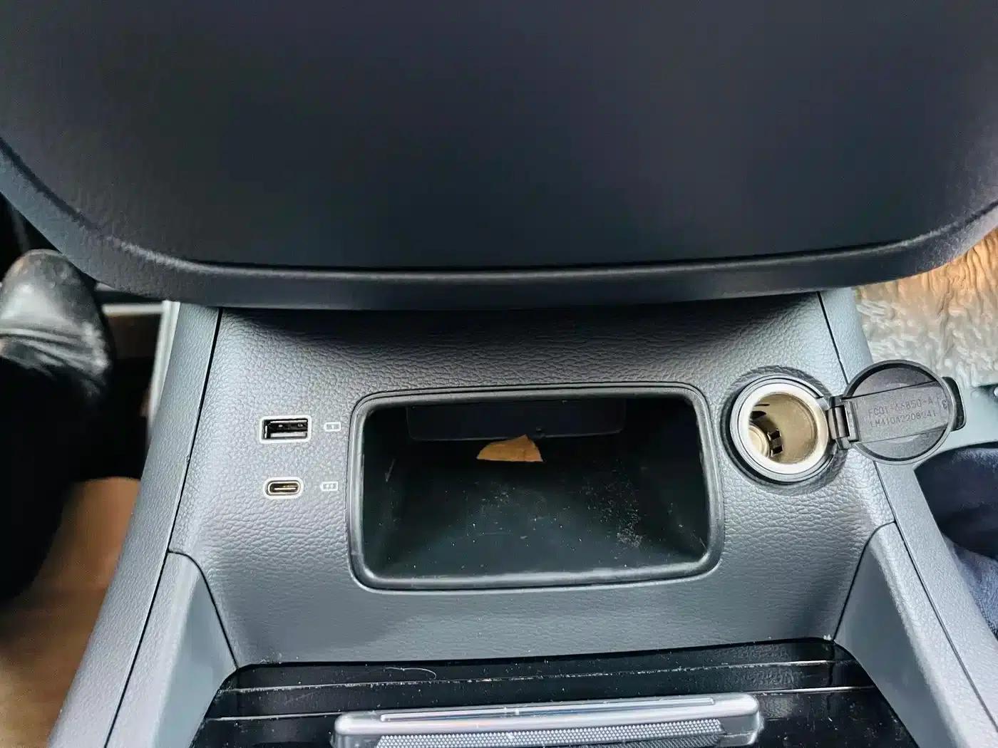Hongqi HQ9 2023 2.0T Intelligent Flagship Edition — миниатюра 12