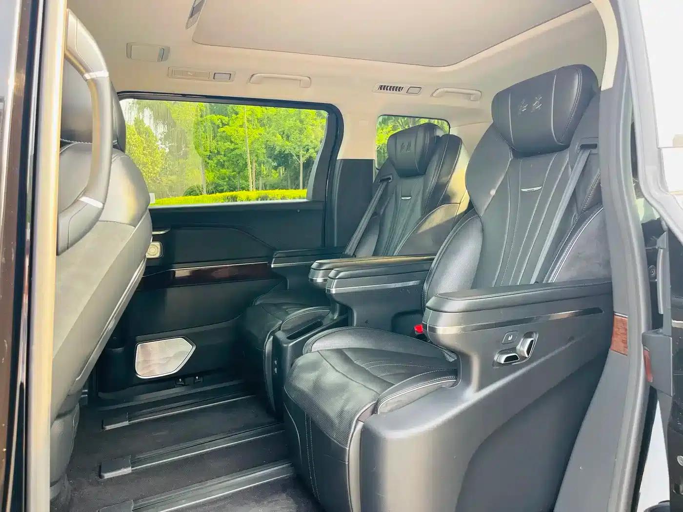 Hongqi HQ9 2023 2.0T Intelligent Flagship Edition — миниатюра 21