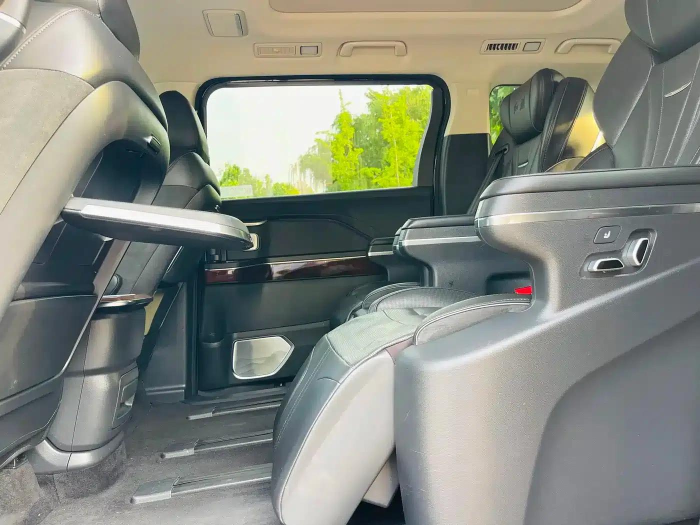 Hongqi HQ9 2023 2.0T Intelligent Flagship Edition — миниатюра 22