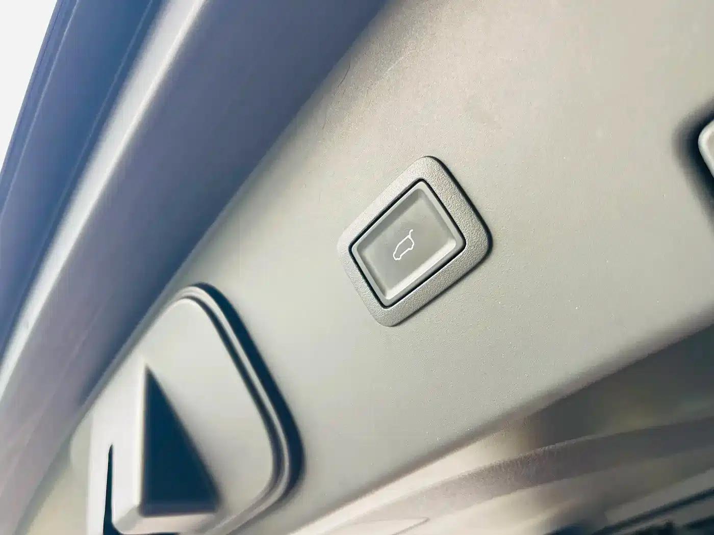 Hongqi HQ9 2023 2.0T Intelligent Flagship Edition — миниатюра 34