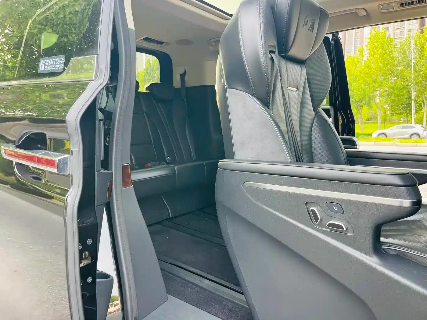 Hongqi HQ9 2023 2.0T Intelligent Flagship Edition — миниатюра 38
