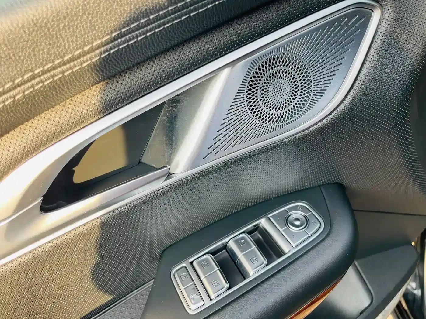 Hongqi HQ9 2023 2.0T Intelligent Flagship Edition — миниатюра 8
