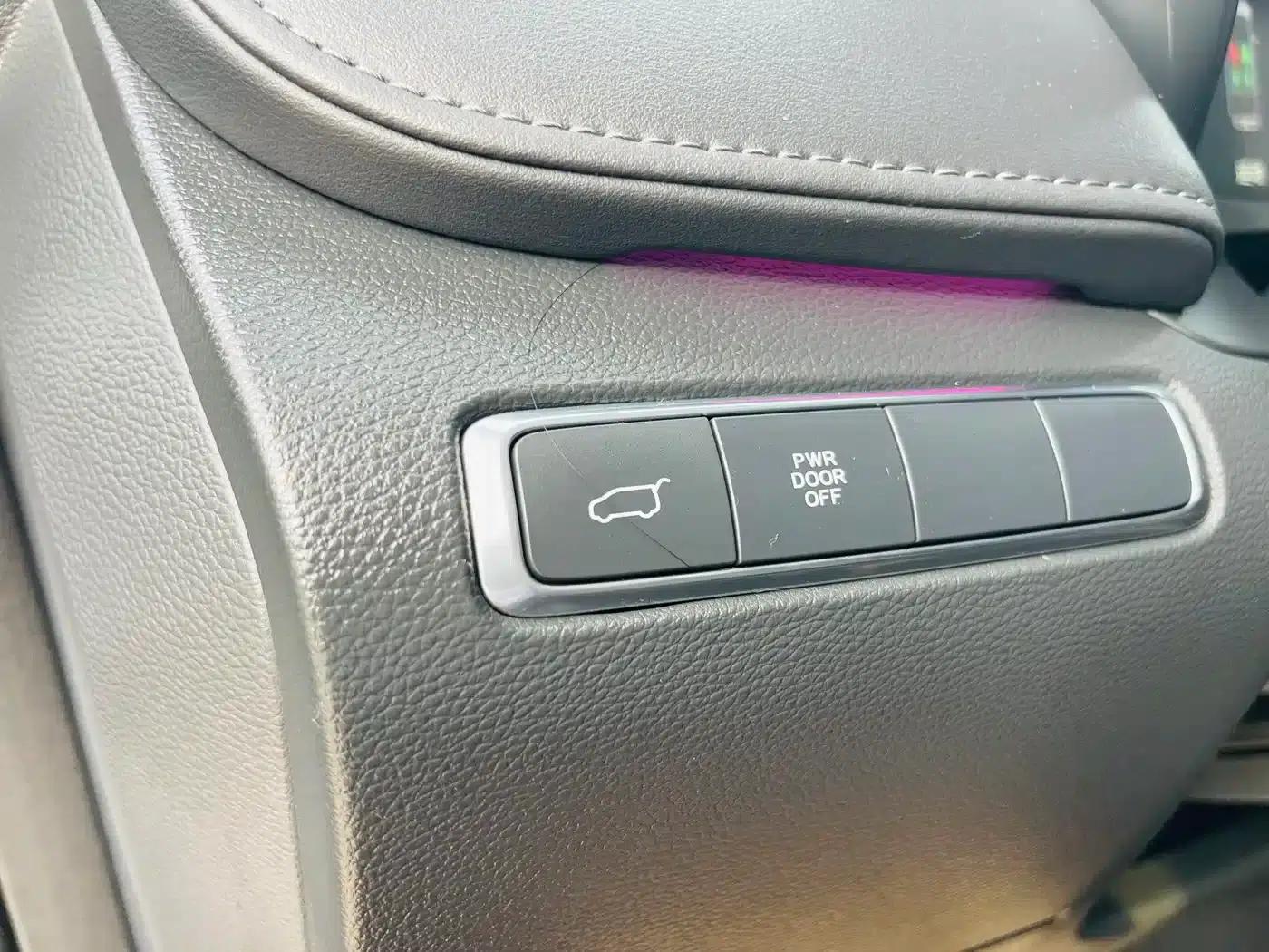 Hongqi HQ9 2023 2.0T Intelligent Flagship Edition — миниатюра 10