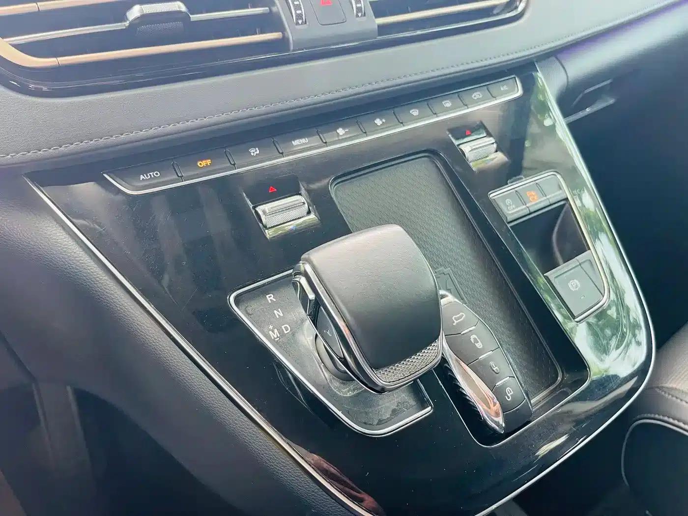 Hongqi HQ9 2023 2.0T Intelligent Flagship Edition — миниатюра 12